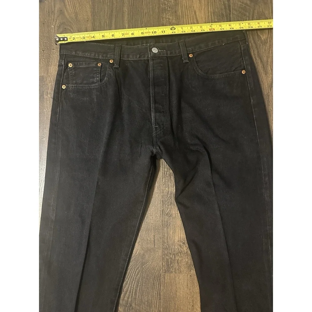 Levi's 501 Original Men's Jeans Regular Fit Straight Leg Button Fly Size 38x32